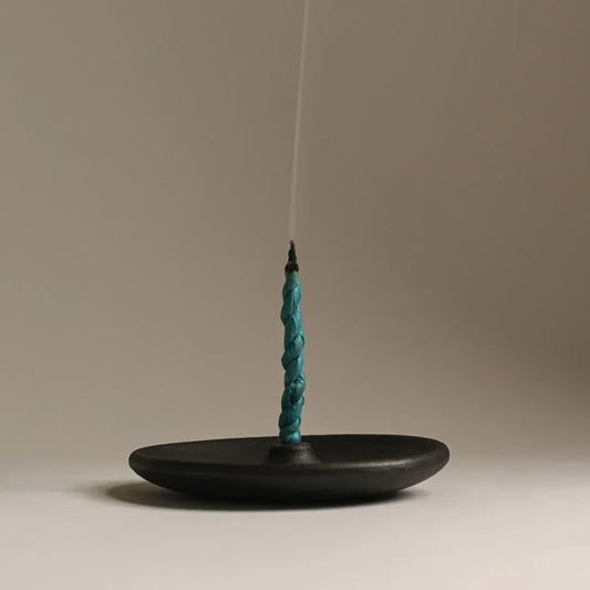 Burning_of_Karma_rope_incense - Maison Éthérique