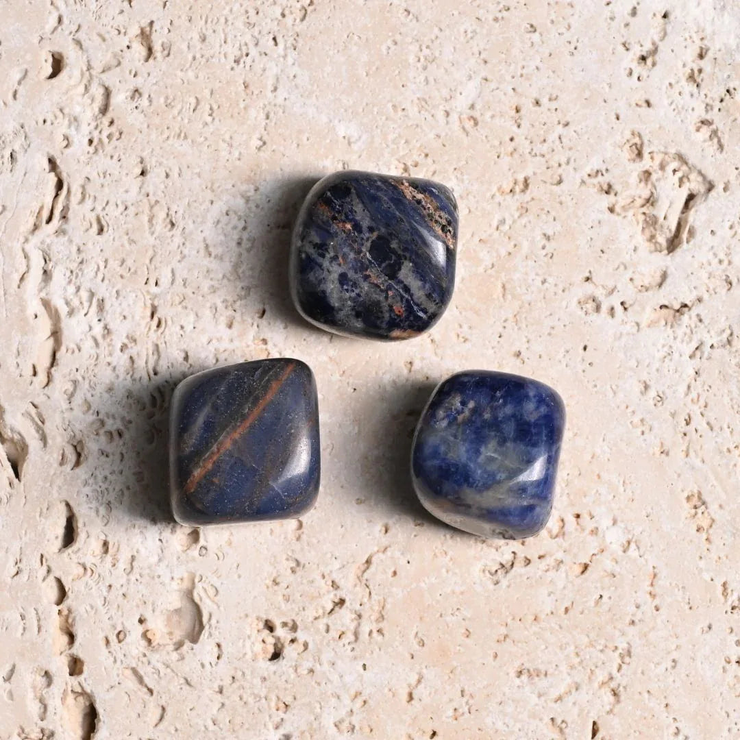 Sodalite-Tumbled_Stone-Maison-Etherique-Dubai-3 - Maison Éthérique